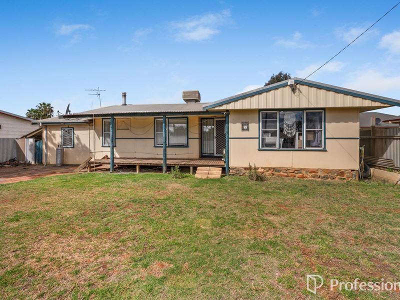 24 Dart Street, Boulder WA 6432