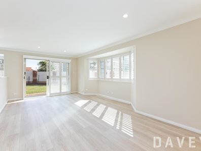 31 Brighton Road, Scarborough WA 6019