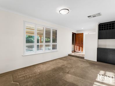 31 Windmill Drive, Bibra Lake WA 6163
