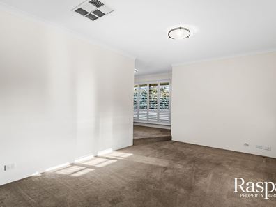 31 Windmill Drive, Bibra Lake WA 6163
