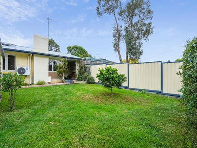 17 Arnott Court, Kelmscott WA 6111