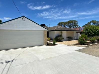 8 Coomel Close, Hillman WA 6168