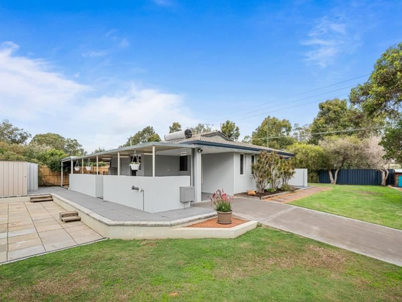 8 Bretton Court, Swan View WA 6056