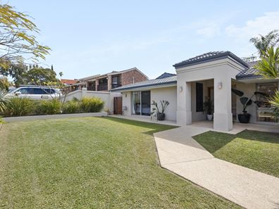18 Dundee Court, Duncraig WA 6023