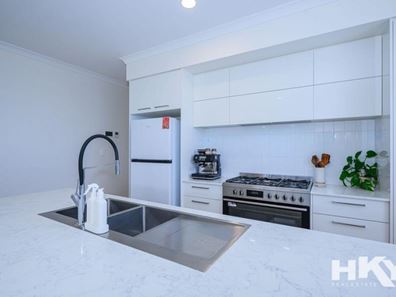 11 Walker Road, Bullsbrook WA 6084