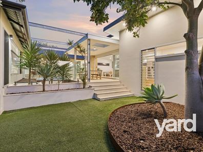 69A Paget Street, Hilton WA 6163