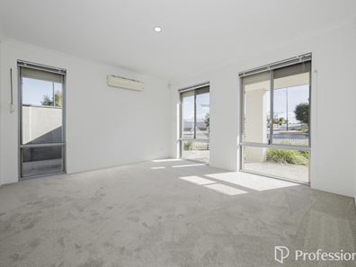 53 Brixton Crescent, Ellenbrook WA 6069