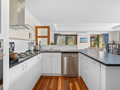 7 Bottlebrush Lane, Wannanup WA 6210