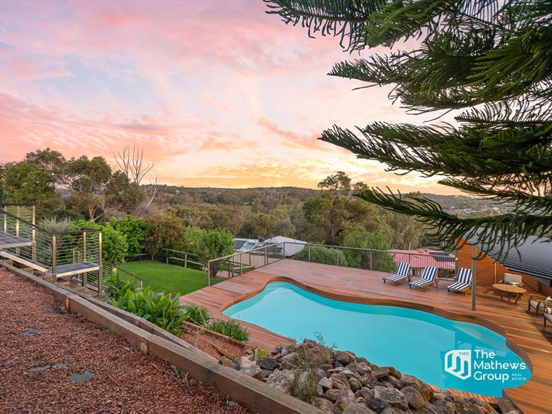 5 Valencia Grove, Mount Nasura WA 6112