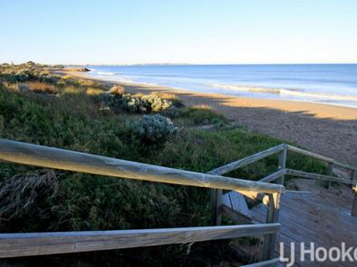 10 Bolsa Road, Madora Bay WA 6210