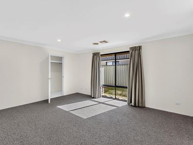 27 Kinsale Bend, Port Kennedy WA 6172