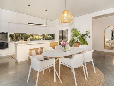 24 Carnegie Drive, Dunsborough WA 6281