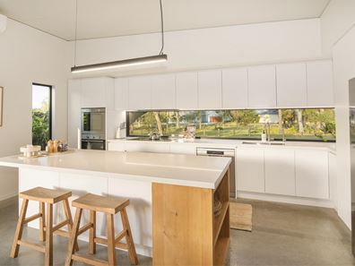 24 Carnegie Drive, Dunsborough WA 6281