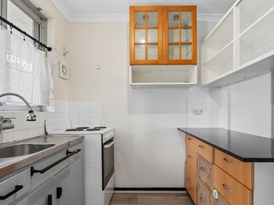 10/252 Spencer Road, Thornlie WA 6108