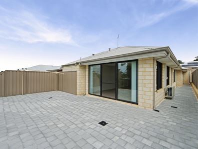 9A Baring Road, Parmelia WA 6167