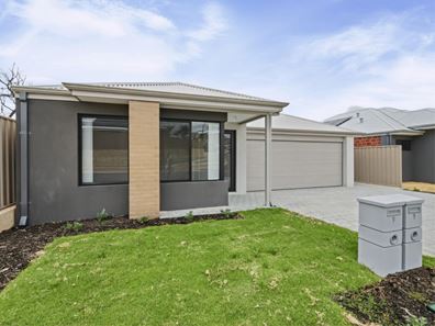 9A Baring Road, Parmelia WA 6167
