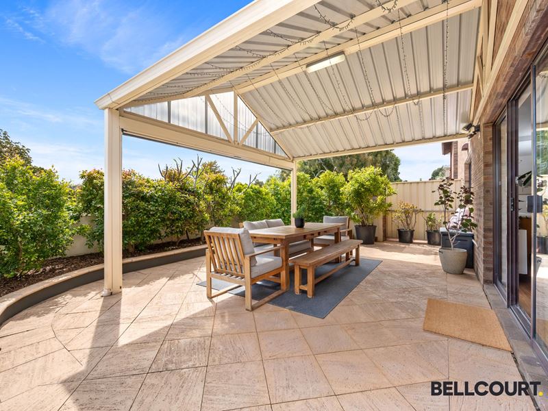 2/242 Coode Street, Como WA 6152