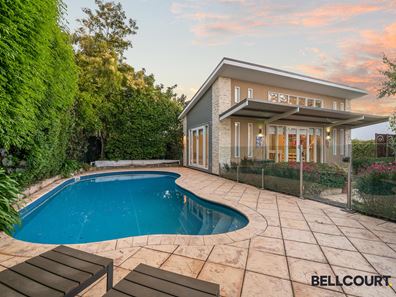 61 Cloister Avenue, Manning WA 6152