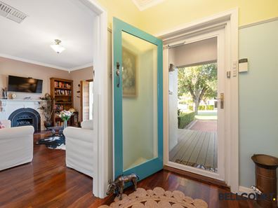 61 Cloister Avenue, Manning WA 6152