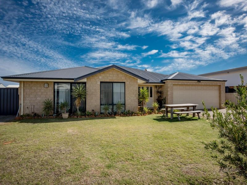 17 Eucalyptus Road, Woorree WA 6530