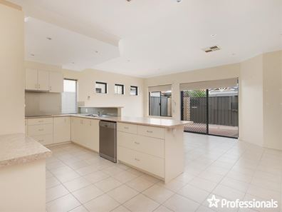 27/9 Bradbury Street, Rockingham WA 6168