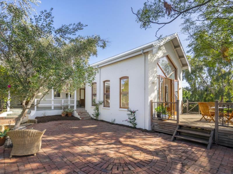 19 Barnfield Road, Claremont WA 6010