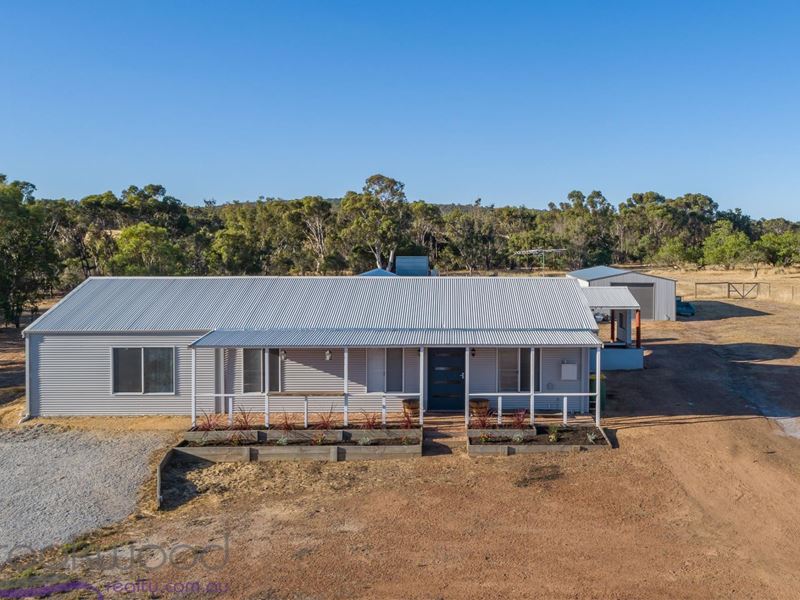 26 Wooroloo Chase, Copley WA 6562