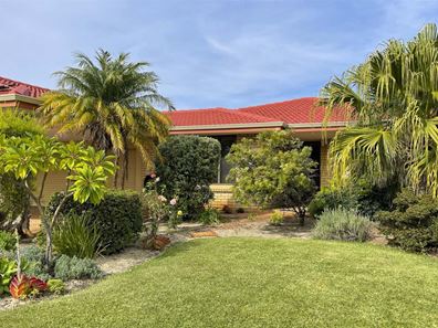 12 McPherson Avenue, Noranda WA 6062