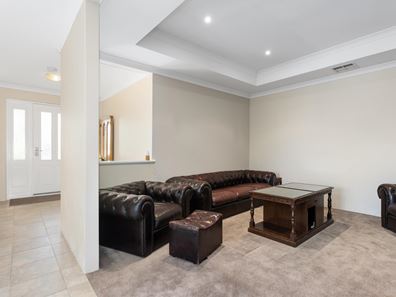 8 Dupont Way, Canning Vale WA 6155