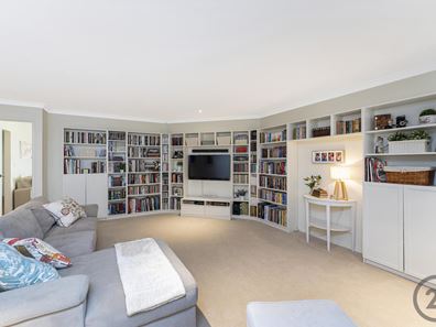7 Staunton Rise, Halls Head WA 6210