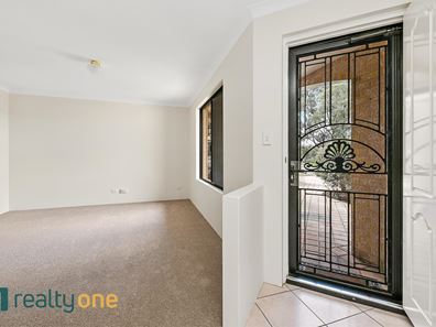 81 Baningan Avenue, Success WA 6164