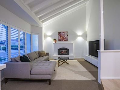 10 Sunset Place, Sorrento WA 6020