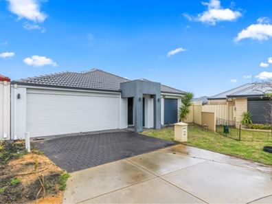 15 Muscari Close, Seville Grove WA 6112