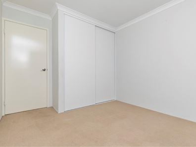 15 Muscari Close, Seville Grove WA 6112