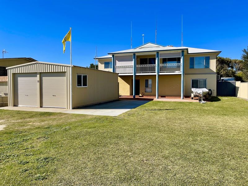 11 Cunliffe Street, Lancelin WA 6044