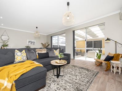 27 Ligado Avenue, Aveley WA 6069