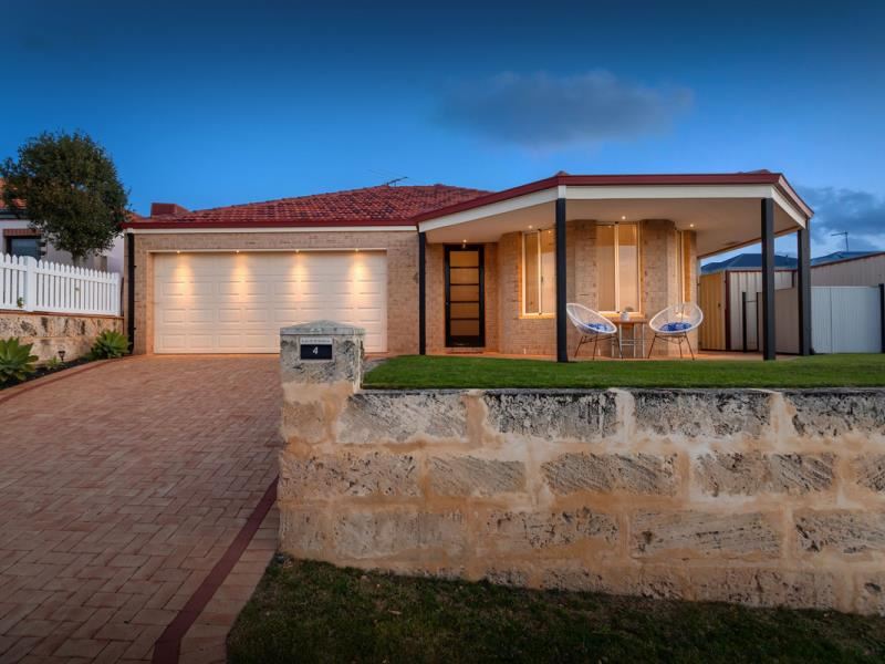 4 Marriot Turn, Currambine