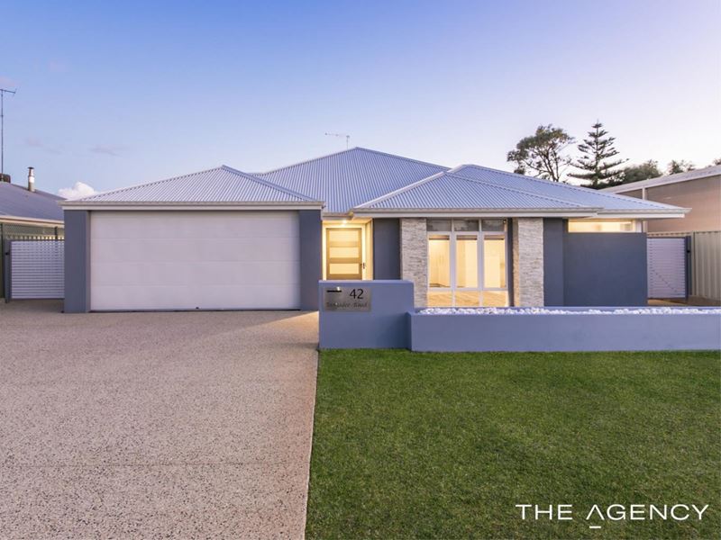 42 Tangadee Road, Golden Bay WA 6174