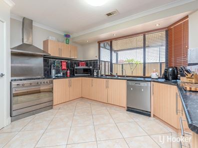 5 Jeremiah Way, Canning Vale WA 6155