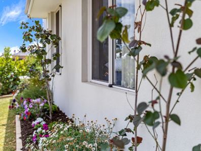 4 Kinder Street, Aveley WA 6069