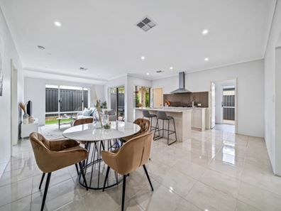 4 Kinder Street, Aveley WA 6069
