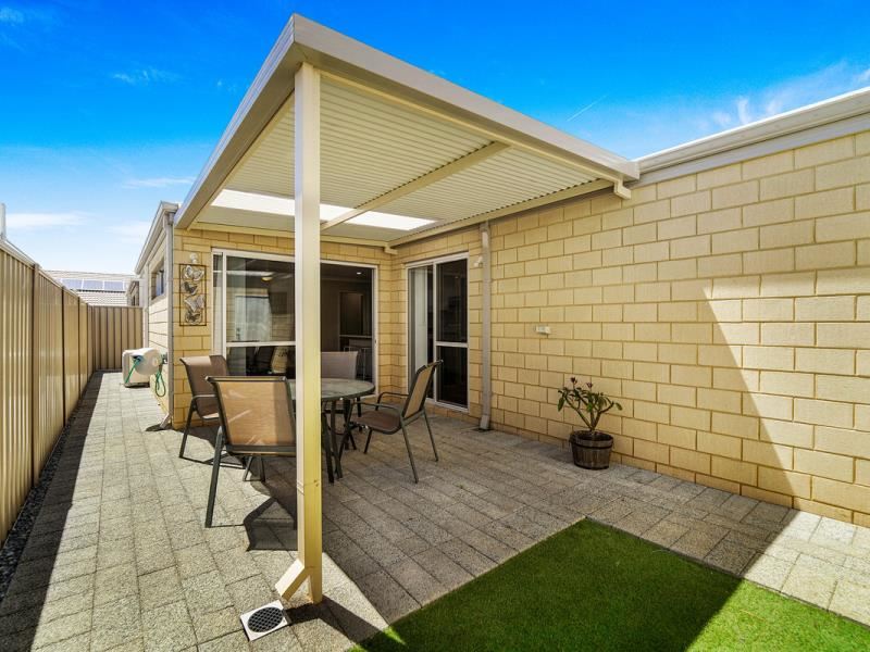 4/25 Gicha Close, Lake Coogee