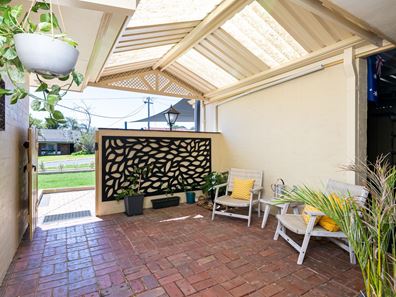 17 Hovea Avenue, Sorrento WA 6020