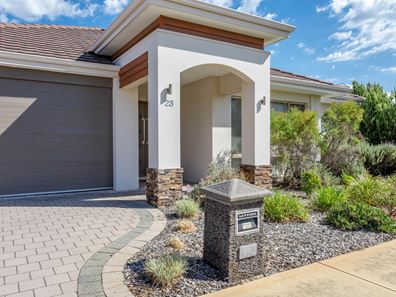 23 Trusty Way, Piara Waters WA 6112