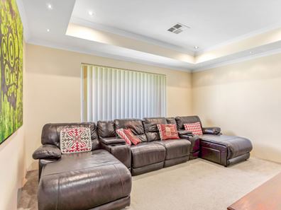 23 Trusty Way, Piara Waters WA 6112