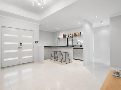 24 Merrivale Circle, Tapping WA 6065