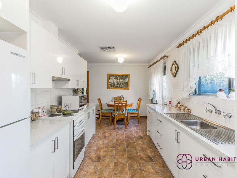 10 Dowling Place, Orelia