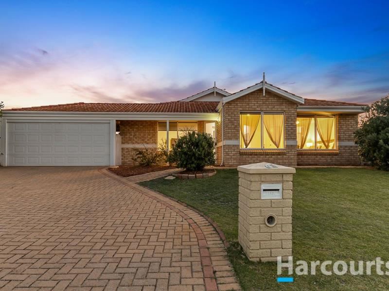 83 MacNaughton Crescent, Kinross