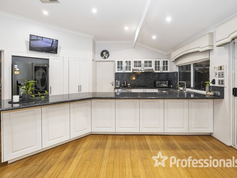 410 Summerlakes Parade, Ballajura