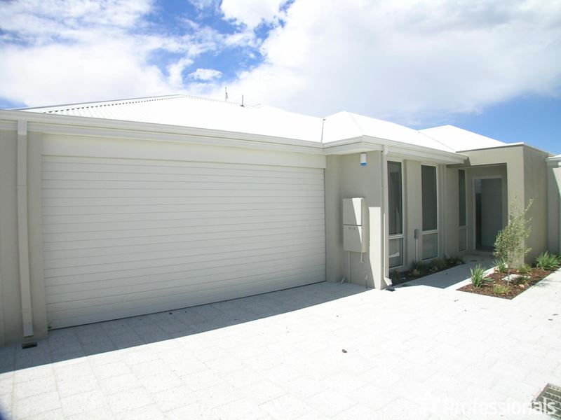 2/18 WHINHILL LOOP, Baldivis WA 6171